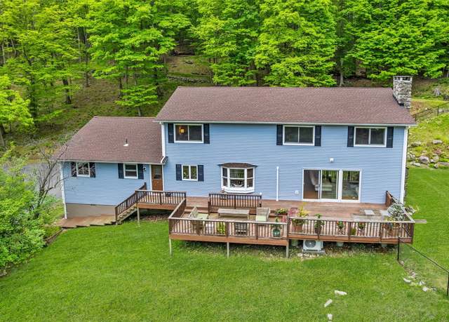 Property at 5 Bellwood Ln, Cornwall On Hudson, NY 12520, 4 beds, 3 baths
