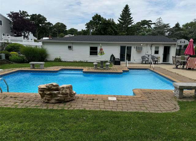 Property at 47 College Hills Dr, Farmingville, NY 11738, 4 beds, 2 baths