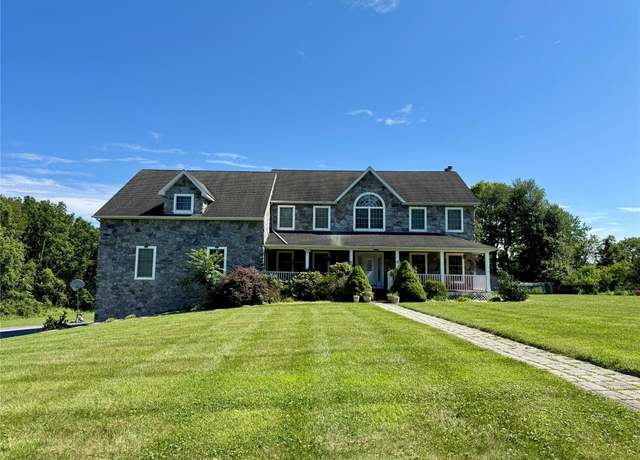 Property at 10 Wyllys Ct, Rock Tavern, NY 12575, 8 beds, 6 baths