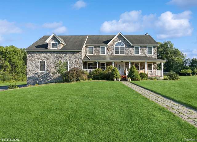 Property at 10 Willys Ct, Rock Tavern, NY 12575, 8 beds, 6 baths