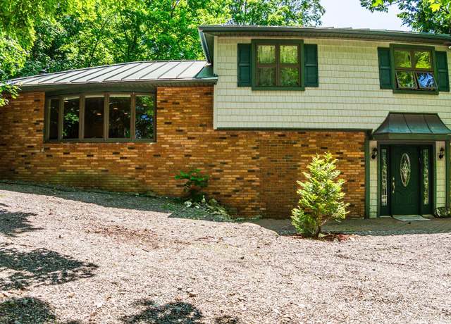 Property at 32 Overhill Rd, Yorktown Heights, NY 10598, 3 beds, 1.5 baths