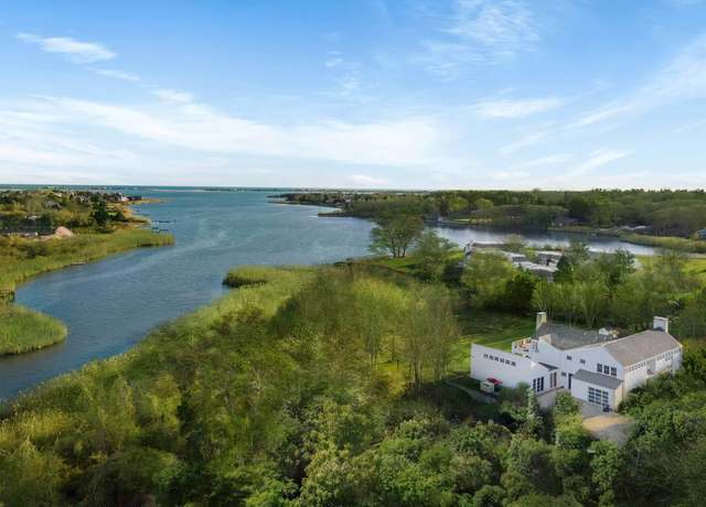 Property at 53 Bay Ave, Water Mill, NY 11976, 4 beds, 3.5 baths