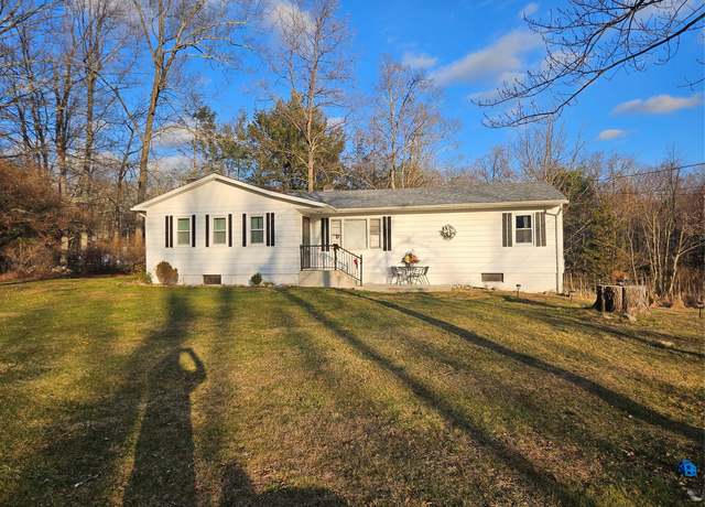 Property at 17 Frontier Dr, Pine Bush, NY 12566, 3 beds, 1.5 baths