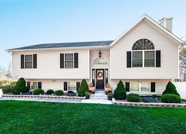 Property at 565 Shawanga Lodge Rd, Bloomingburg, NY 12721, 3 beds, 2.5 baths