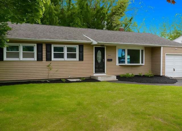 Property at 352 Bay Ave, Patchogue, NY 11772, 3 beds, 2 baths