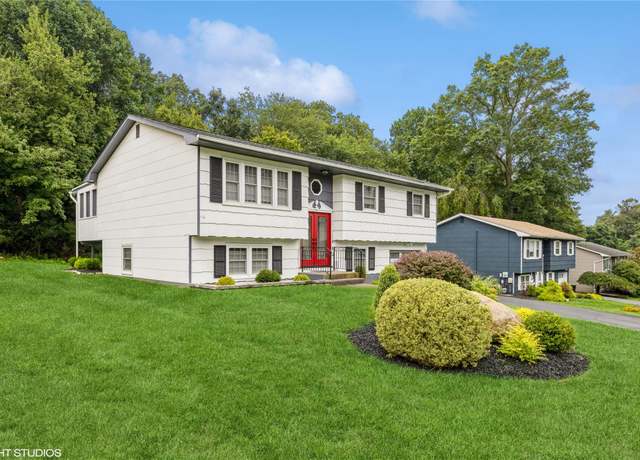 Property at 11 Sagamore Ave, Suffern, NY 10901, 4 beds, 1.5 baths