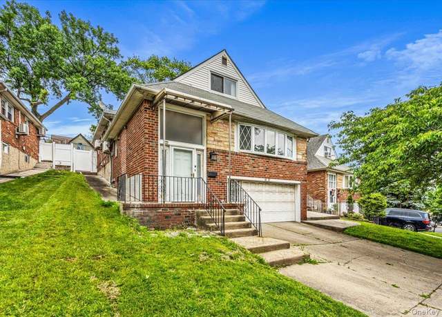Property at 68-07 Little Neck Pkwy Pkwy, Glen Oaks, NY 11004, 4 beds, 2 baths
