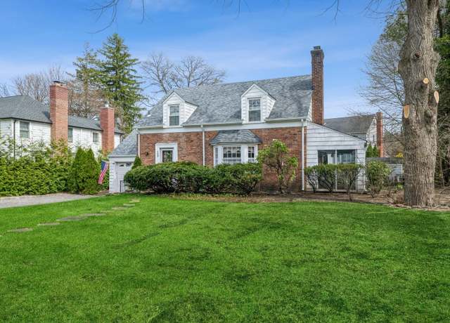 Property at 12 Orchard Meadow Rd, East Williston, NY 11596, 3 beds, 1.5 baths