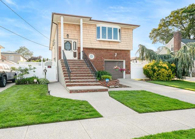 Property at 184 Doris Ave, Franklin Square, NY 11010, 5 beds, 2 baths