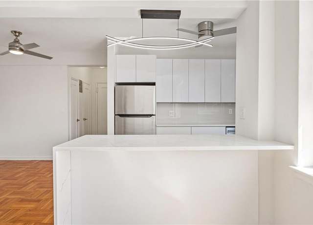 Property at 230 Pelham Rd Unit 5E, New Rochelle, NY 10805, 1 bed, 1 bath