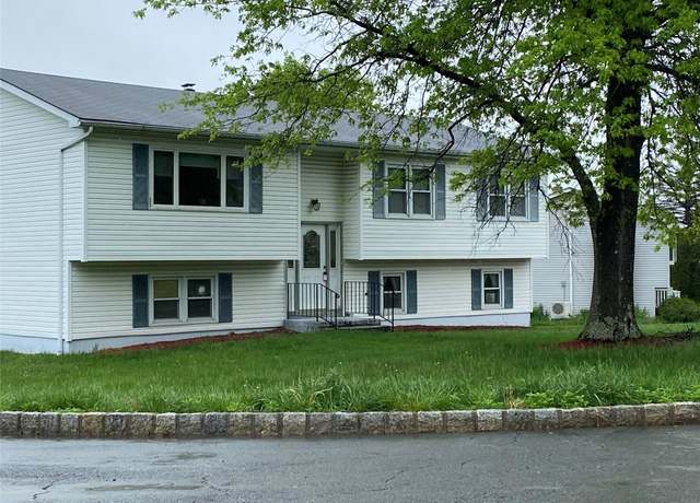 Property at 18 Prides Xing, Washingtonville, NY 10992, 3 beds, 1.5 baths