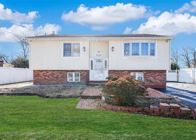 Property at 22A Leahy Ave, Brentwood, NY 11717, 6 beds, 3 baths