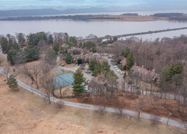 Property at 1010 Eagle Bay Dr, Ossining, NY 10562, 1 bed, 2 baths