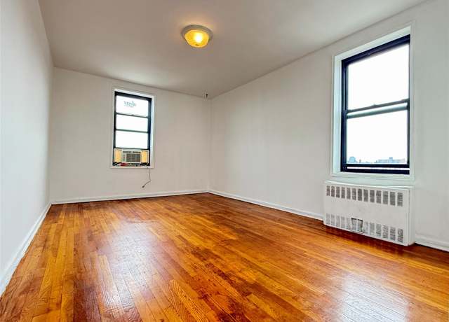 Property at 38-15 149 St Unit 6S, Flushing, NY 11354, 3 beds, 1 bath