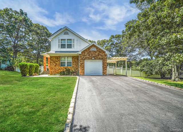 Property at 75 Samantha Dr, Coram, NY 11727, 3 beds, 3 baths