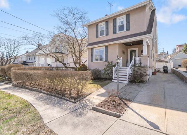 Property at 122 Morsemere Ave, Yonkers, NY 10703, 4 beds, 2.5 baths