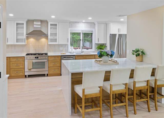 Property at 13 Bittersweet Ave S, Hampton Bays, NY 11946, 4 beds, 3 baths