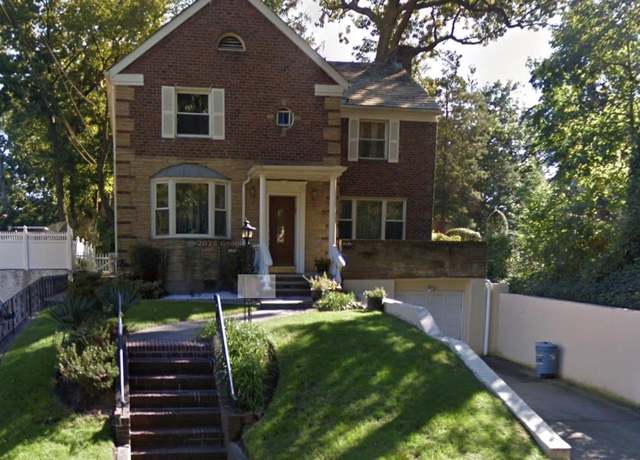 Property at 8687 Palermo St, Holliswood, NY 11423, 3 beds, 3.5 baths