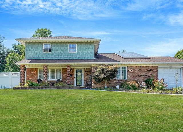 Property at 98 Fifty Acre Rd S, Smithtown, NY 11787, 4 beds, 3 baths