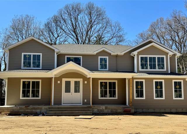 Property at 654 Caledonia Rd, Dix Hills, NY 11746, 5 beds, 5.5 baths