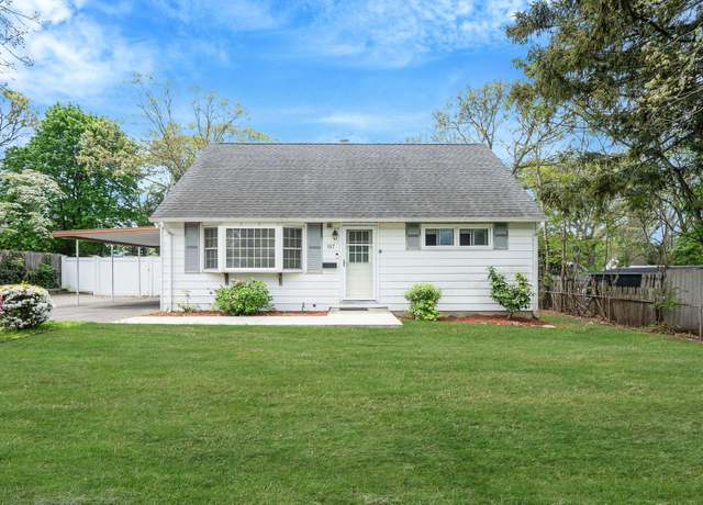 Property at 187 Mark Tree Rd, Centereach, NY 11720, 4 beds, 1 bath