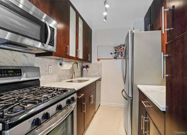 Property at 151-25 88th St Unit 2M, Howard Beach, NY 11414, 1 bed, 1 bath