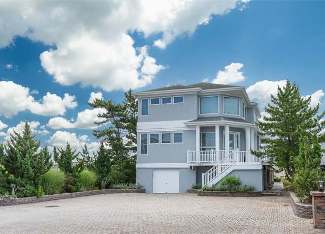 Property at 861 Dune Rd, Westhampton Beach, NY 11978, 4 beds, 5 baths