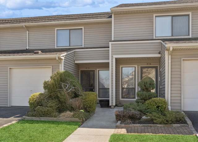 Property at 100 Daly Blvd #2605, Oceanside, NY 11572, 2 beds, 2.5 baths