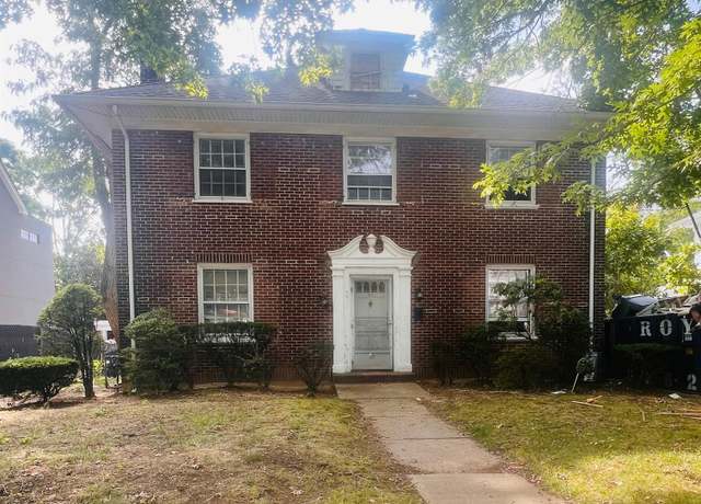 Property at 21 Weston Pl, Lawrence, NY 11559, 4 beds, 3 baths