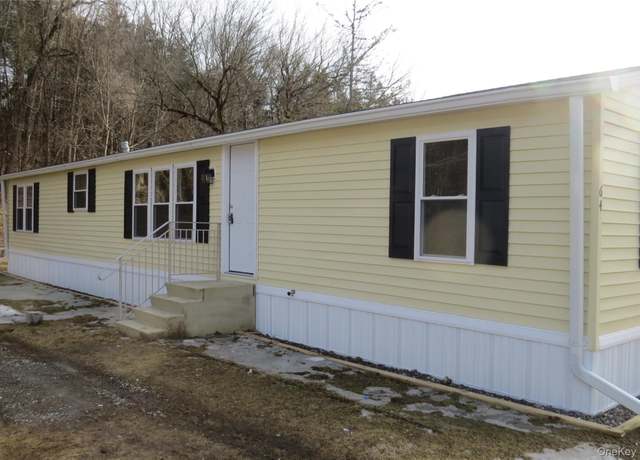 Property at 723 Beekman Rd #64, Hopewell Junction, NY 12533, 3 beds, 2 baths
