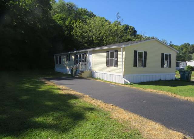 Property at 723 Beekman Rd #64, Hopewell Junction, NY 12533, 3 beds, 2 baths