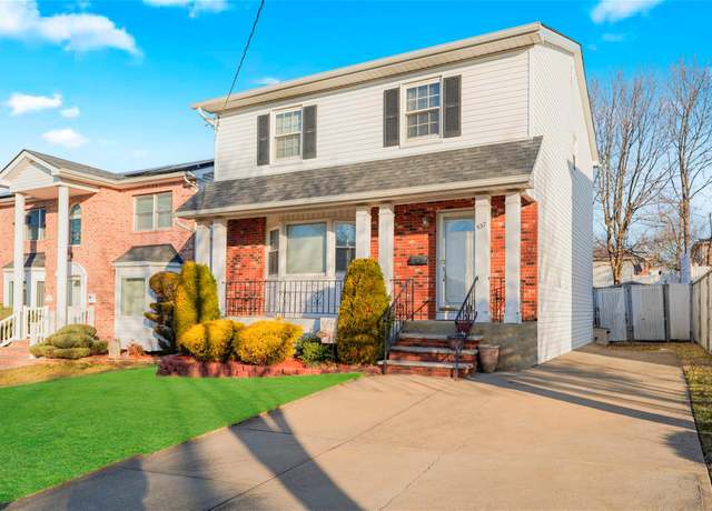 Property at 537 Ionia Ave, Staten Island, NY 10312, 3 beds, 2.5 baths