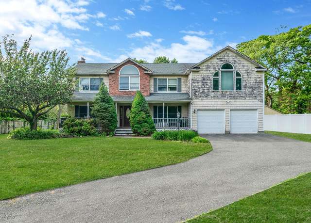 Property at 25 Locust Ln, Miller Place, NY 11764, 5 beds, 3.5 baths