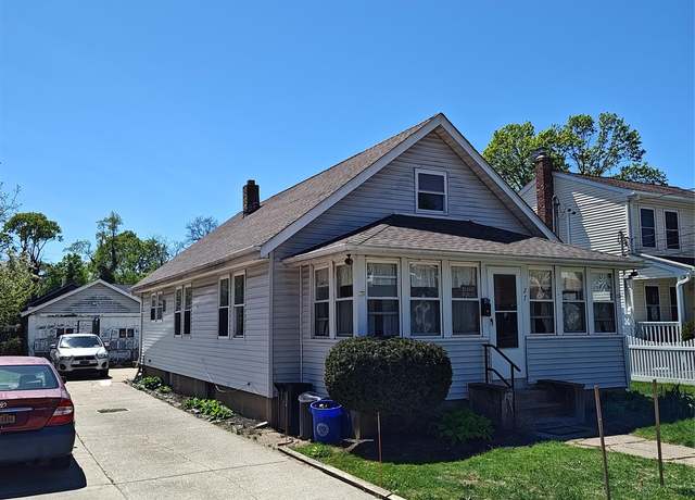 Property at 27 Coolidge Ave, Amityville, NY 11701, 3 beds, 1 bath