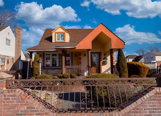 Property at 231-39 128th Ave, Laurelton, NY 11413, 3 beds, 2 baths