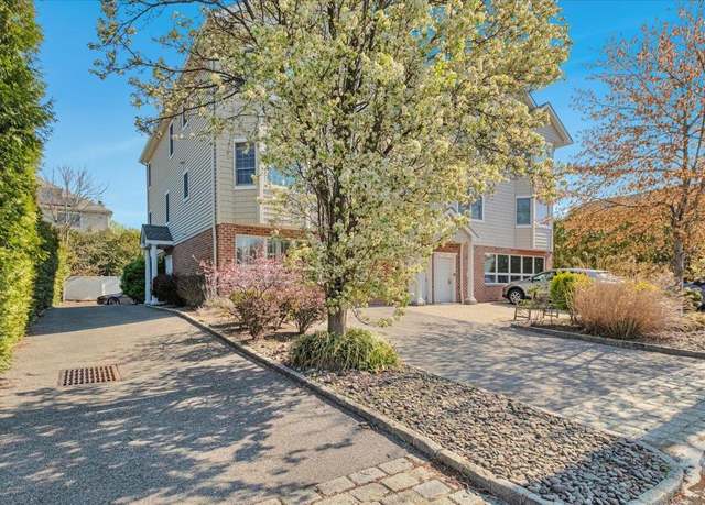 Property at 119 Montgomery Ave Unit B, Scarsdale, NY 10583, 2 beds, 2 baths