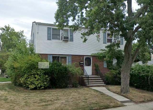 Property at 125 Boden Ave, Valley Stream, NY 11580, 5 beds, 2.5 baths