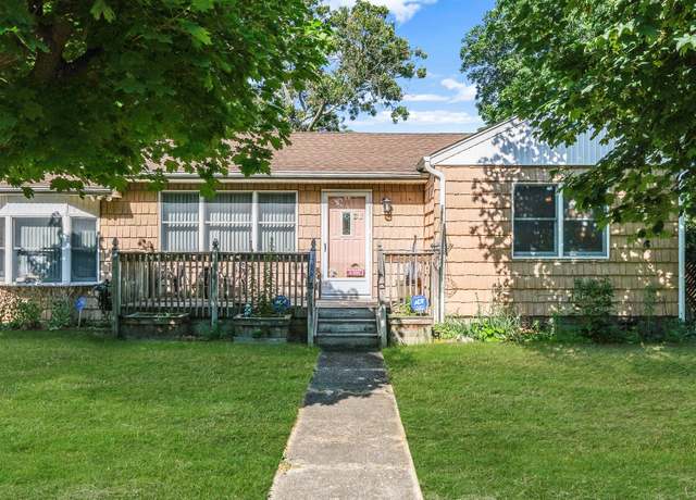 Property at 107 Woodland Dr, Mastic Beach, NY 11951, 3 beds, 1 bath