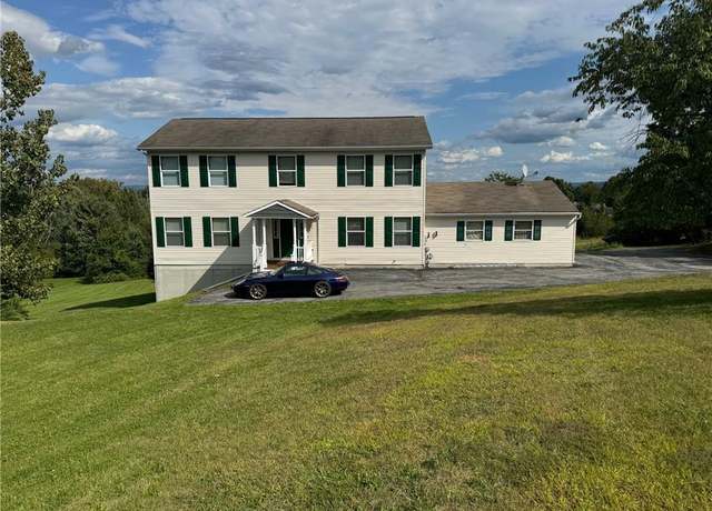 Property at 10 Ashlyn Dr, Marlboro, NY 12542, 4 beds, 3.5 baths