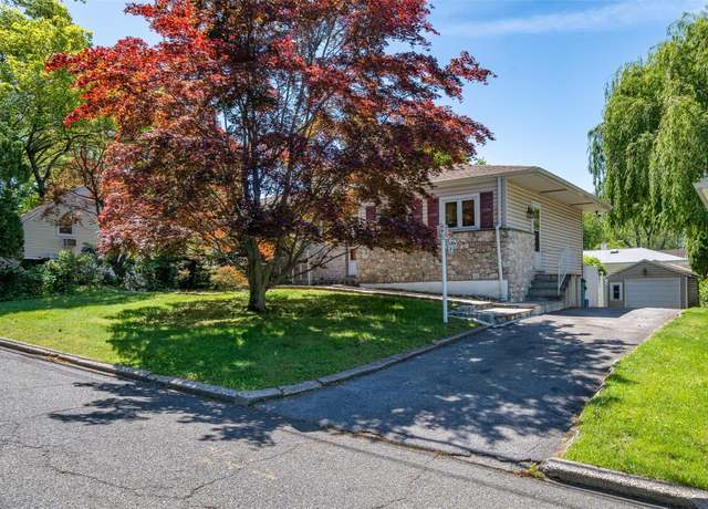 Property at 7 Vera Rd, Bronxville, NY 10708, 3 beds, 2 baths