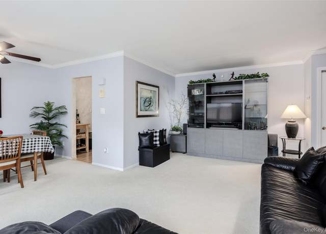 Property at 301 Hicksville Rd #8, Bethpage, NY 11714, 1 bed, 1 bath