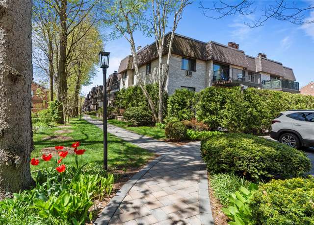 Property at 107 N Broadway Ave #105, White Plains, NY 10603, 2 beds, 2.5 baths