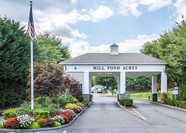 Property at 158 Pond View Dr, Port Washington, NY 11050, 4 beds, 3 baths