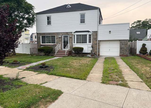 Property at 12908 Francis Lewis Blvd, Laurelton, NY 11413, 3 beds, 3 baths