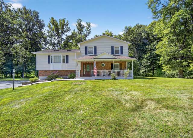 Property at 20 Pinebrook Loop, Hopewell Junction, NY 12533, 3 beds, 3 baths