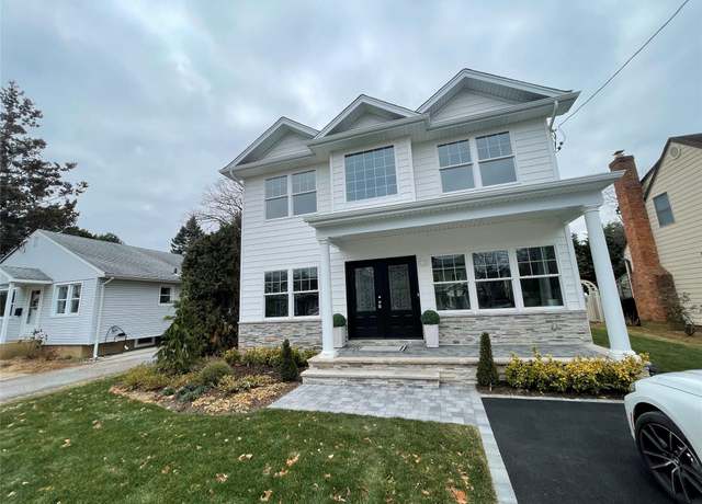 Property at 15 Dawes Ave, Syosset, NY 11791, 5 beds, 3 baths