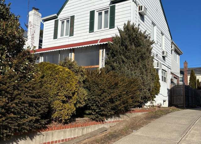 Property at 75-27 188 St, Fresh Meadows, NY 11366, 5 beds, 4 baths