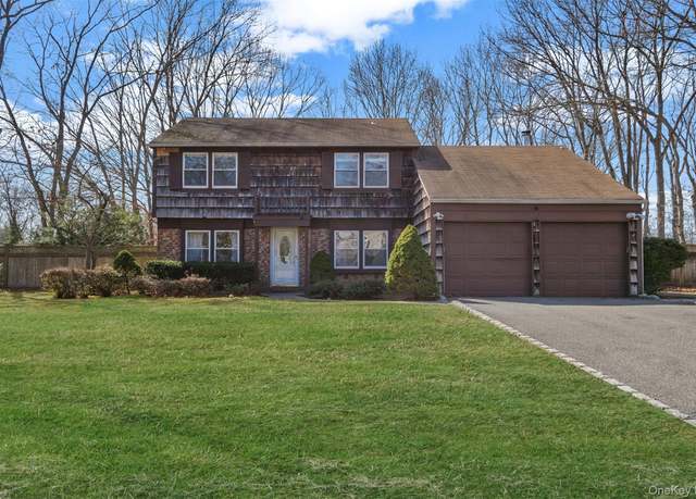 Property at 2 Biscayne Dr, Mount Sinai, NY 11766, 4 beds, 2.5 baths