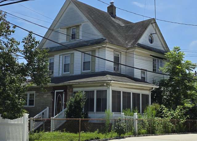 Property at 169 Spencer Ave, Lynbrook, NY 11563, 4 beds, 2 baths