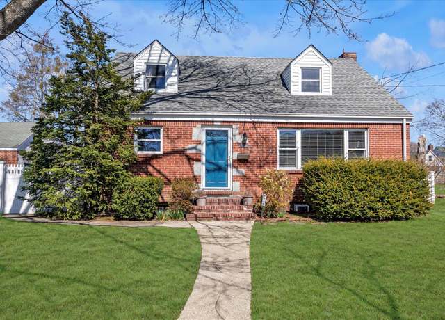 Property at 1046 Stewart Ave, Bethpage, NY 11714, 4 beds, 3 baths